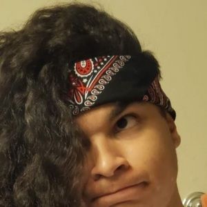 Meet your Posher, Moises